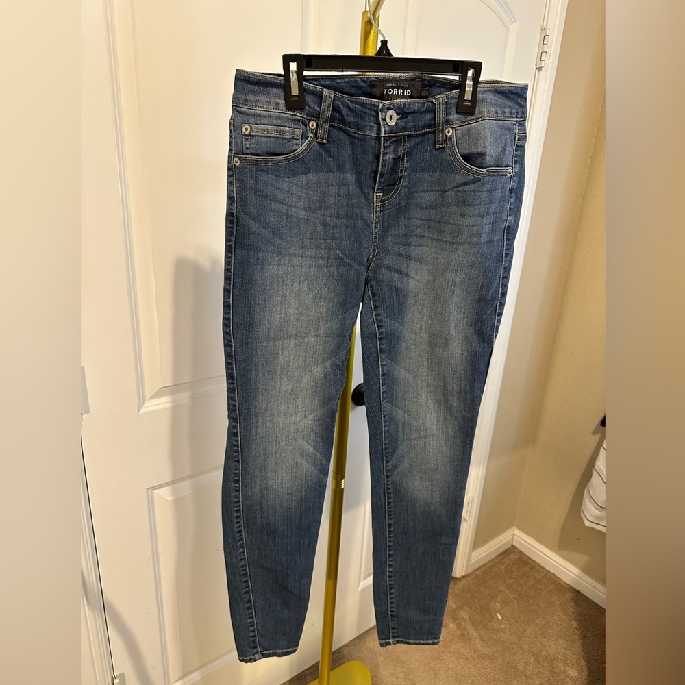 Torrid Women's Classic Denim Skinny Jeans size 10R inseam: 28-1/2”